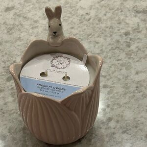 “New” The Farmhouse by Rachel Ashwell Ceramic Bunny Flower 11.5 oz Candle